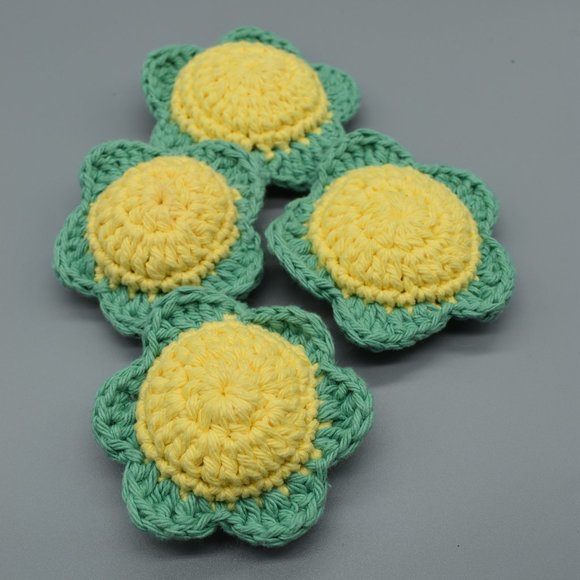 HAND CRAFTED Crochet Catnip Flower Cat Toys Bundle of Five - Picture 5 of 8